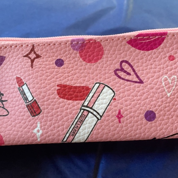 Makeup Set - Picture 3 of 7